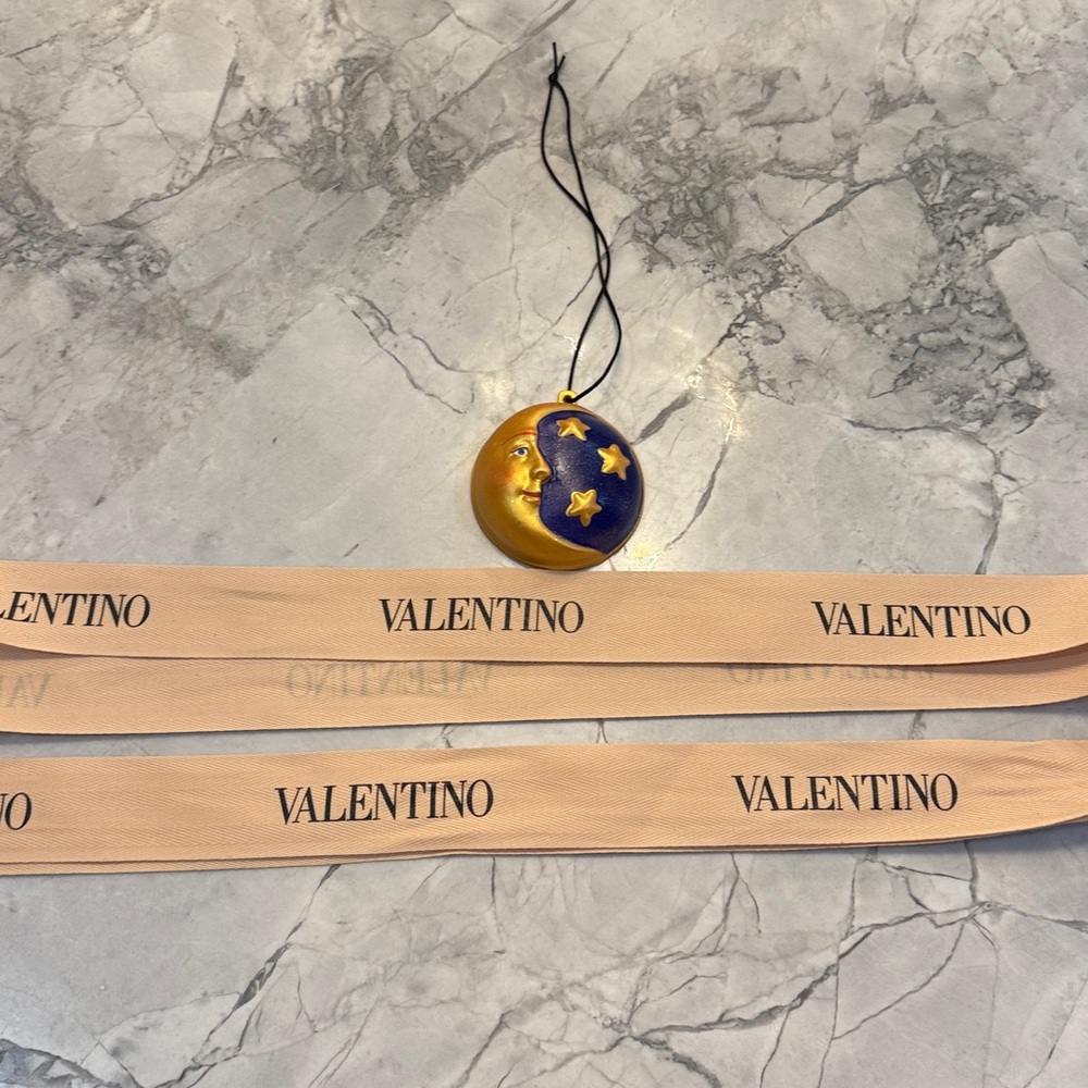 Valentino Gold holiday ornament or gift tag w Valentino branded ribbon 77”